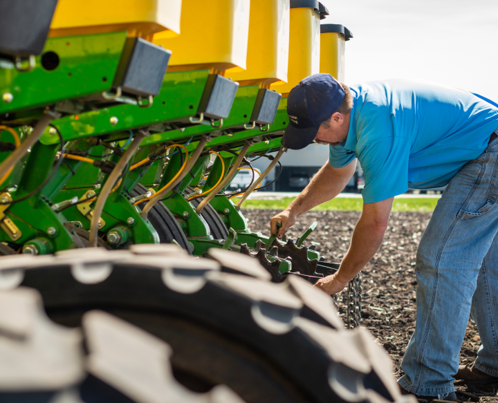 farmer doing in-field diagnostics